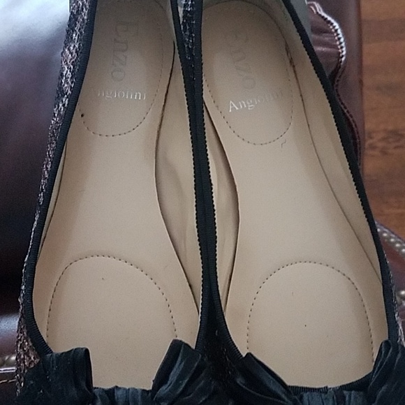 ***LIKE NEW*** Enzo Angiolini Flats - Picture 3 of 8
